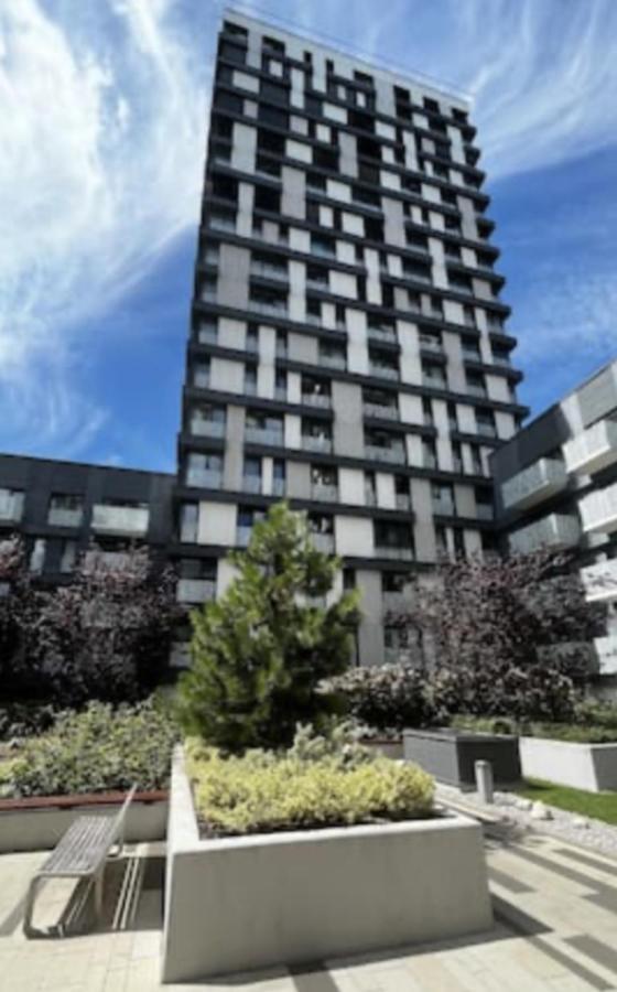 Garden Tower S Balkonem, Garaz Apartment *
