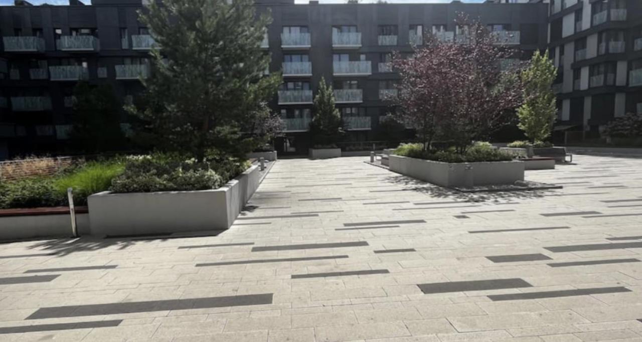 Garden Tower S Balkonem, Garaz Apartment Prag
