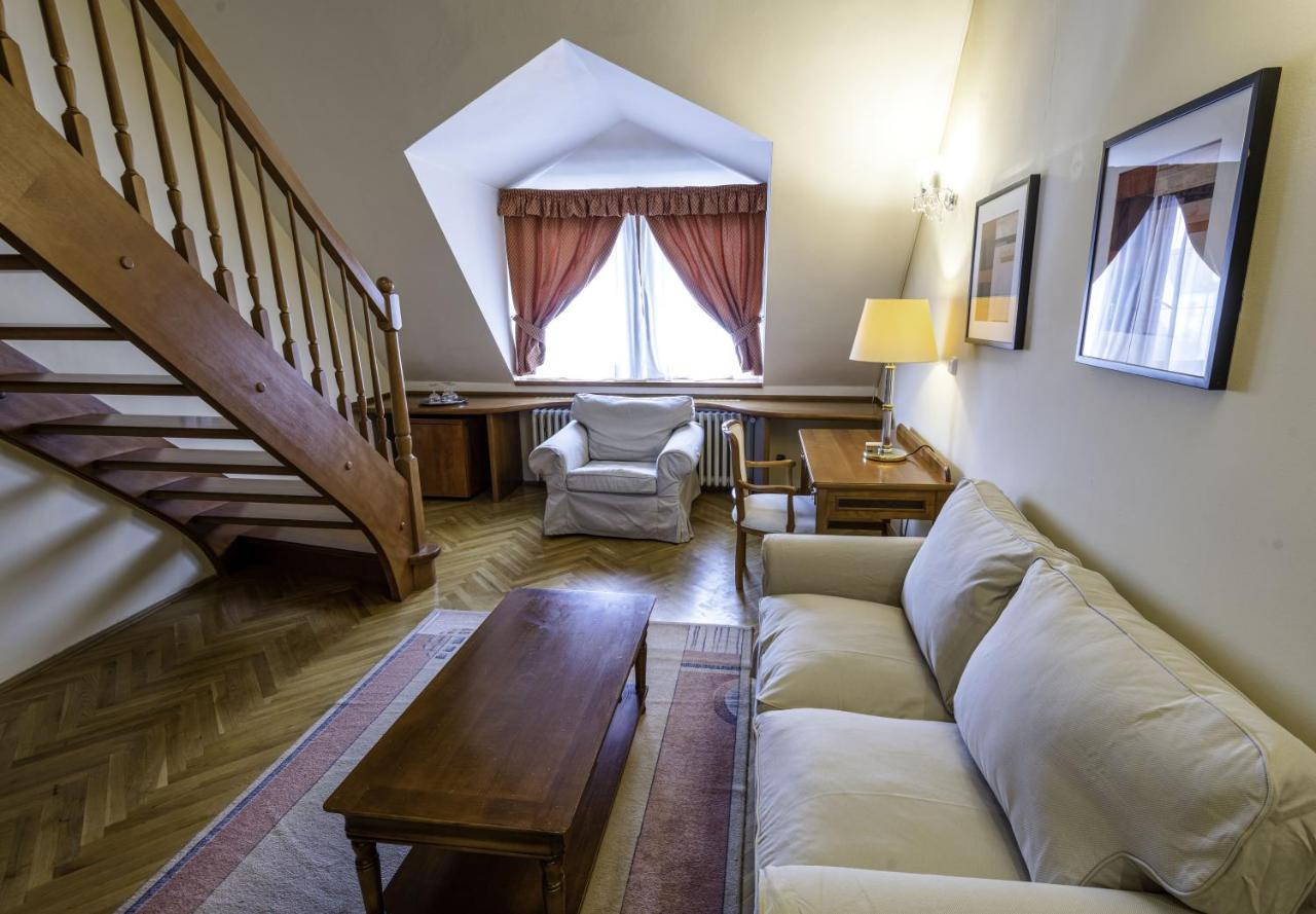 Hotel Fleur De Lis