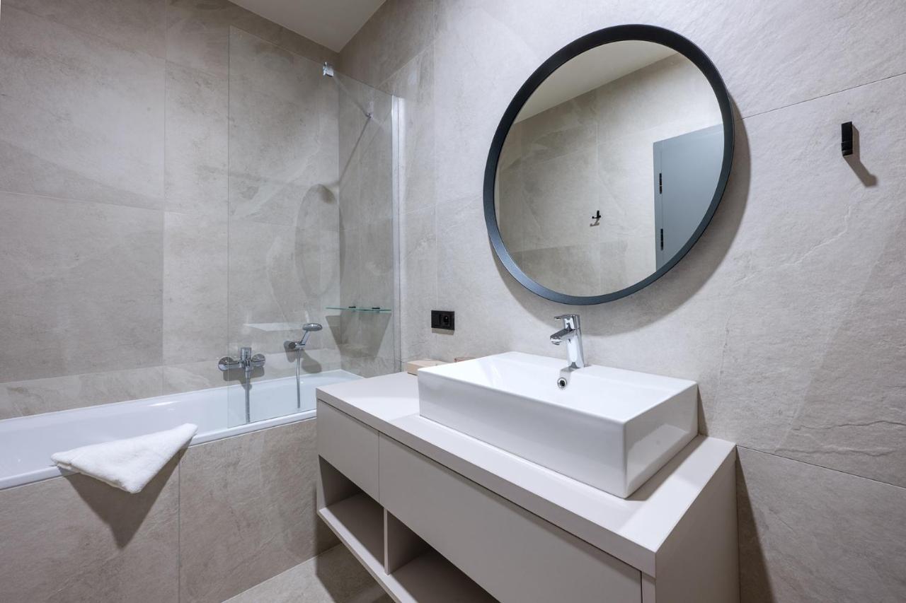 Vista & Club Otel 4*