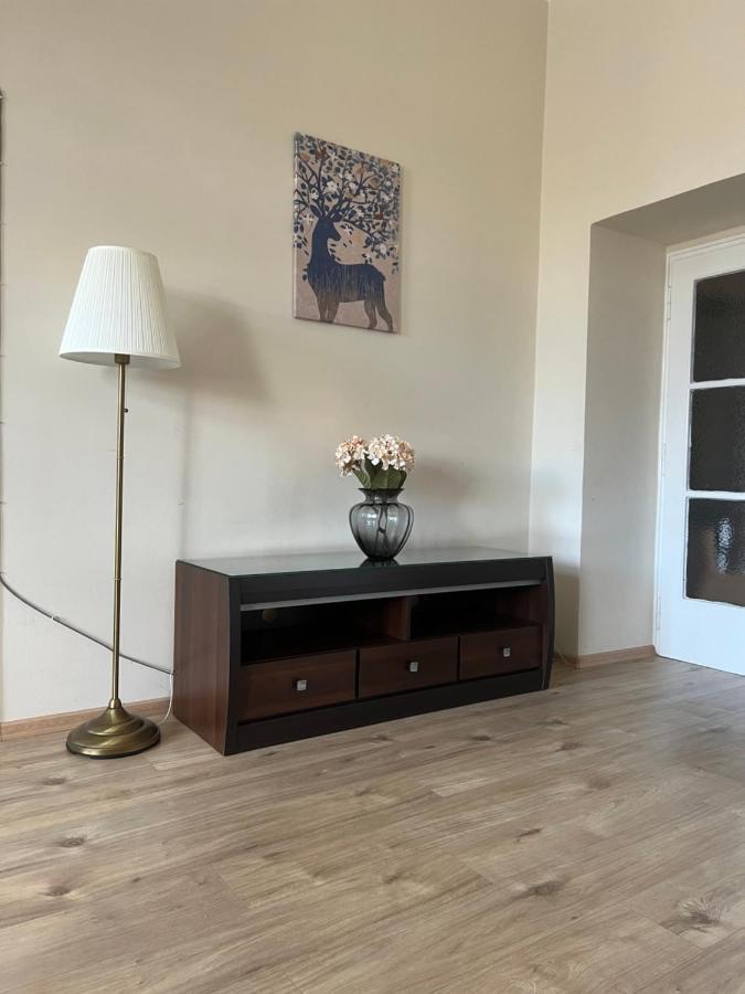 Old Town Square Apartment *