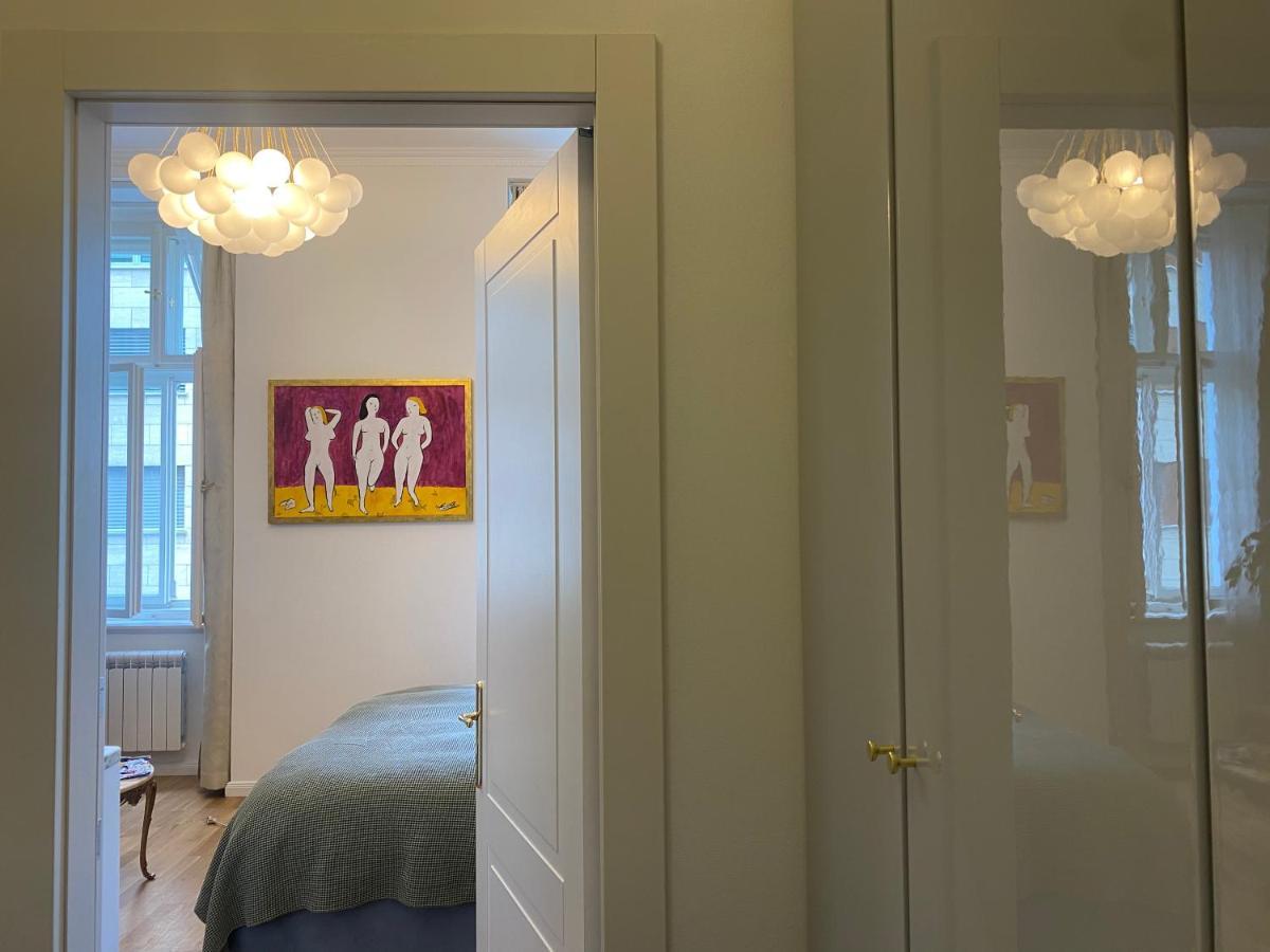 Nana Flat Apartment