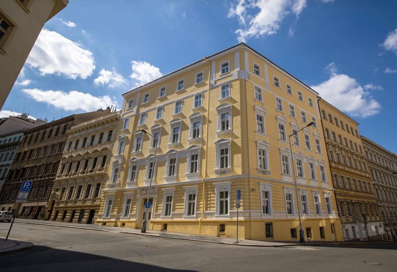 Nana Flat Apartment Prague