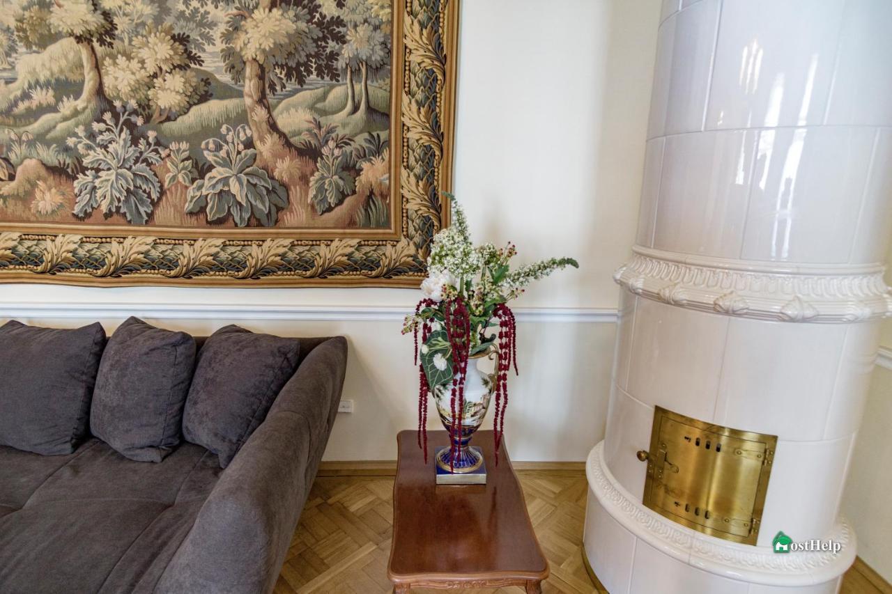 Historic Center With Hot-tub, Terrace And Garden Villa Prague