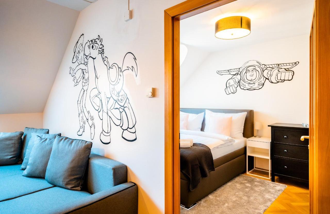 Apartment Klimentska Cartoon *