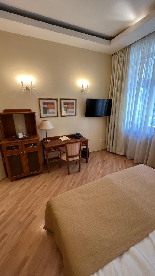 Fleur De Lis 4* Prague