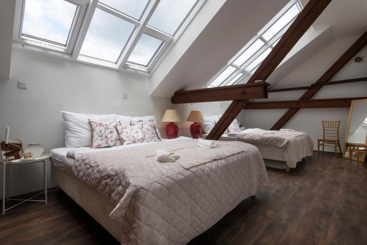 Golden Tree Loft In The Heart Of Praga