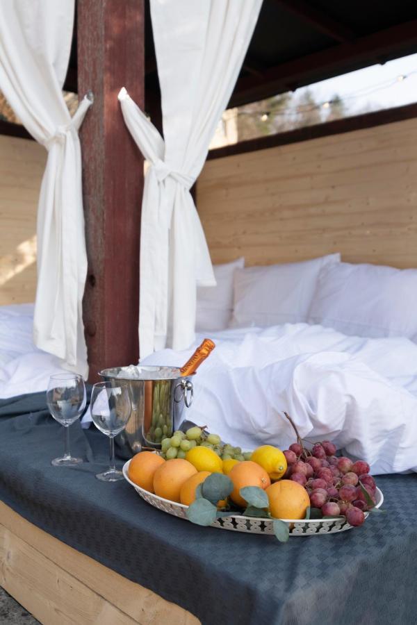 Miami Lovely Romantic Garden With Whirlpool Apartment Prague