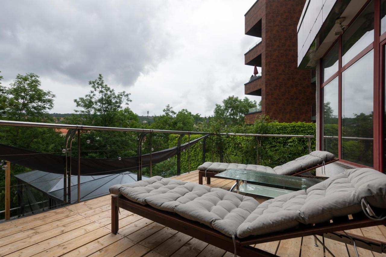 Miami Lovely Romantic Garden With Whirlpool Apartment Prague