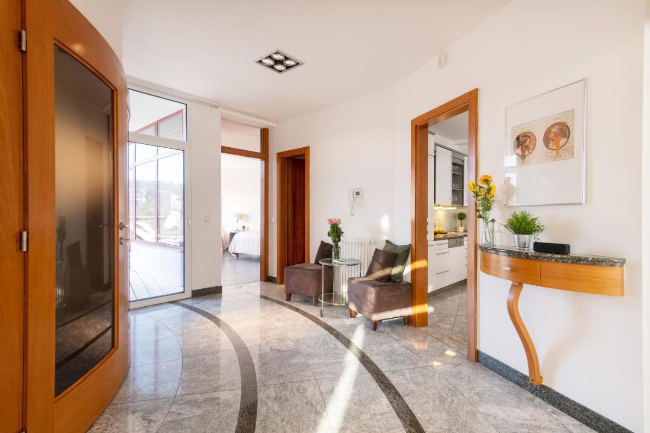 Miami Lovely Romantic Garden With Whirlpool Prague
