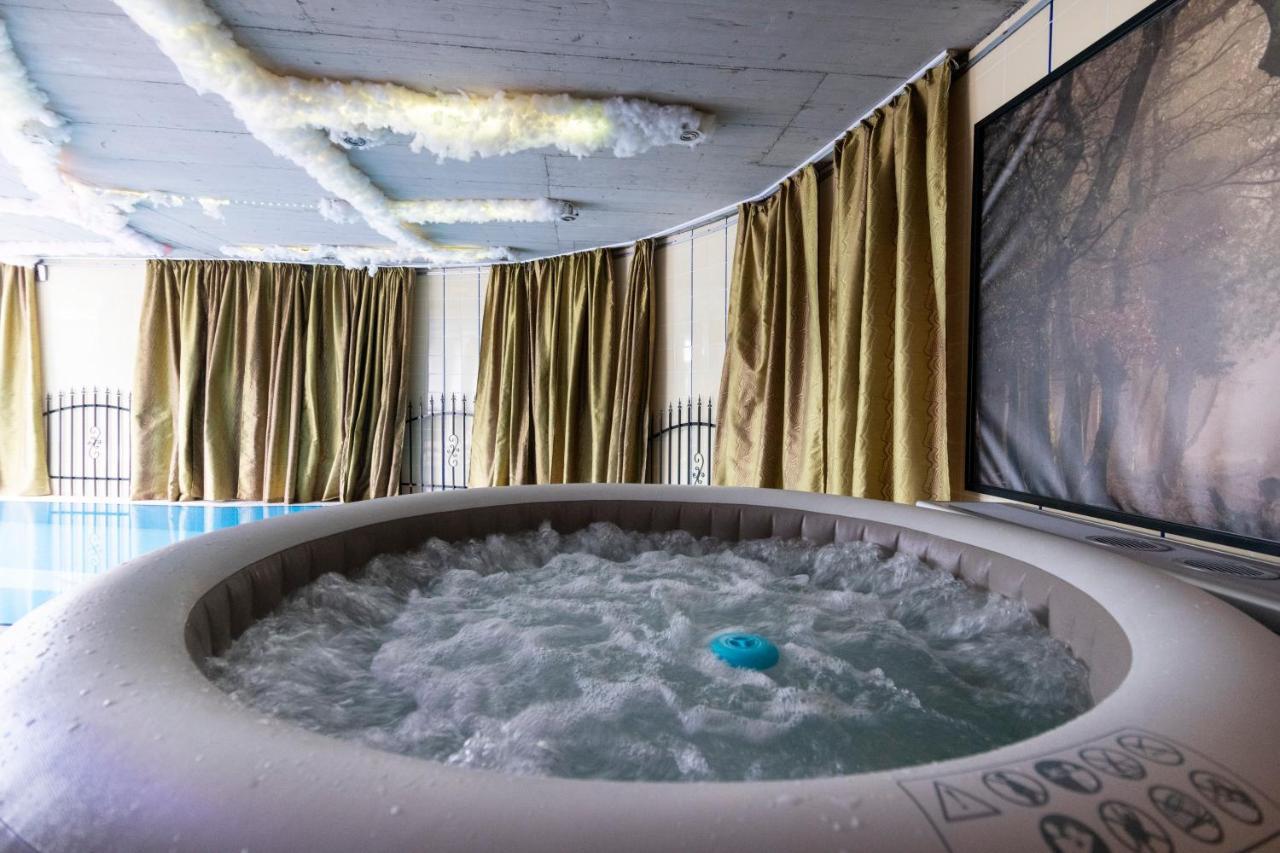 Unique With Private Pool, Cinema, Apartment Prague