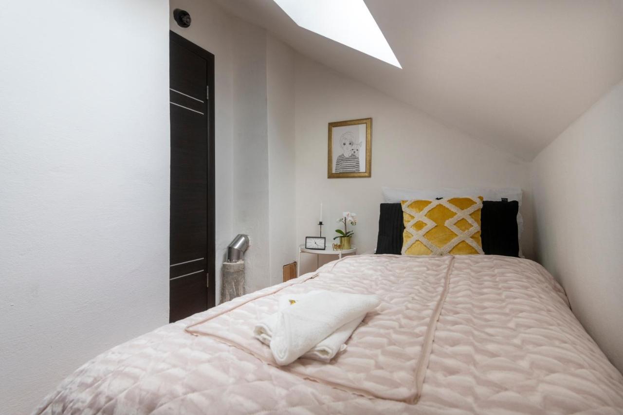 Golden Tree Loft In The Heart Of Appartement