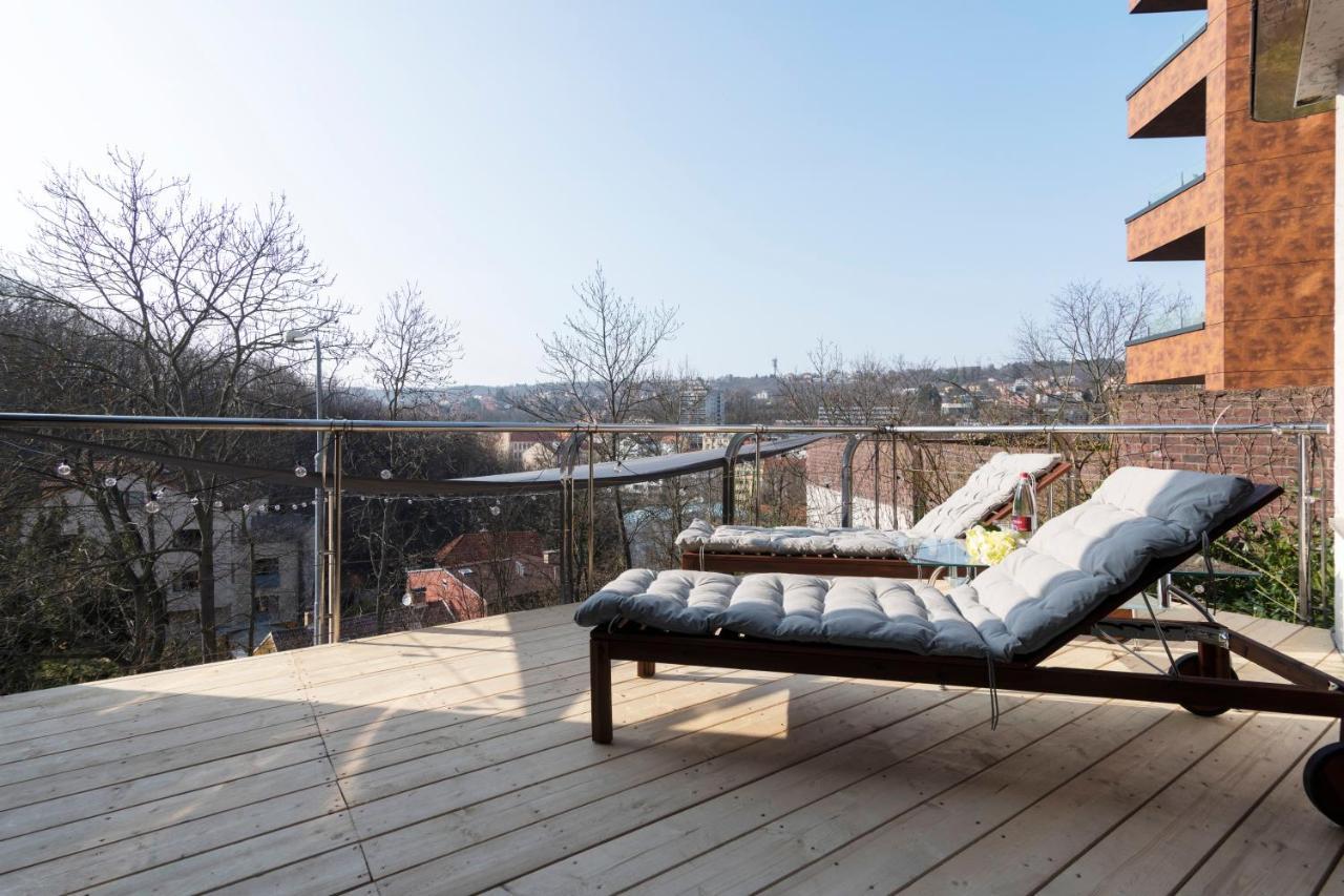 Miami Lovely Romantic Garden With Whirlpool Prague