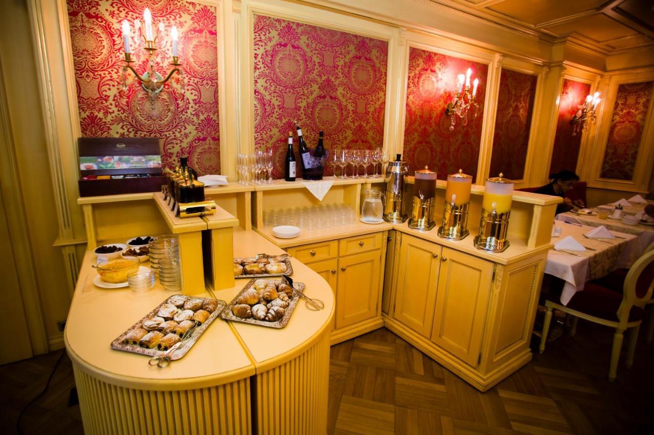 Hotel Luxury Family Royal Palace