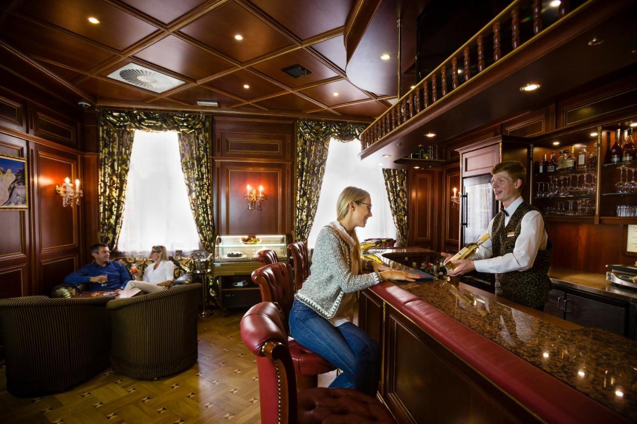 Luxury Family Royal Palace Hotel