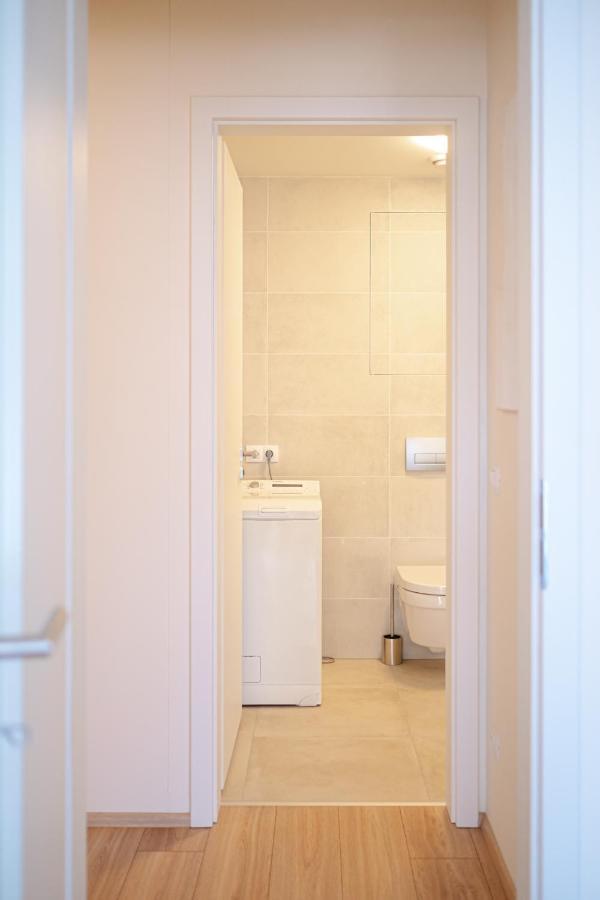 Newly Built In Vibrant Neighbourhood Praga