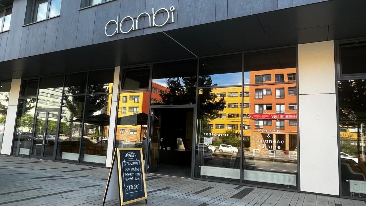 Garden Tower - 8 Min Do Centra, Garaz Apartment Prag