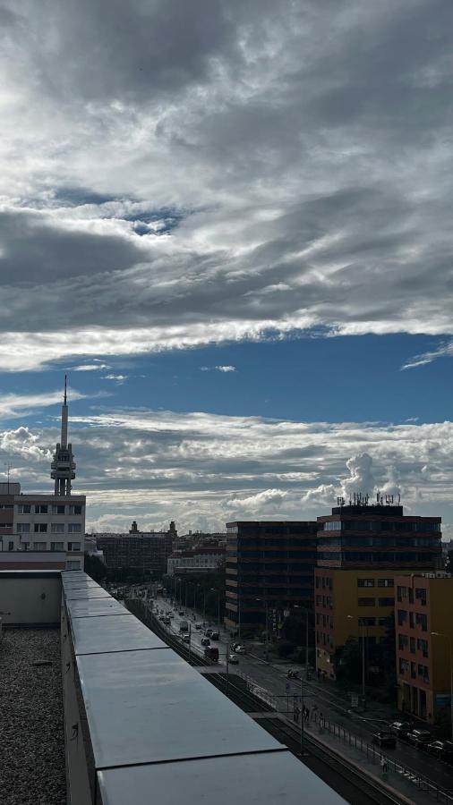 Garden Tower - 8 Min Do Centra, Garaz Appartement *