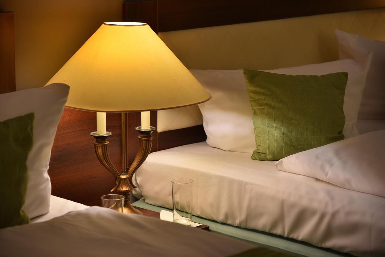 Season Three Stars Hotel Prague