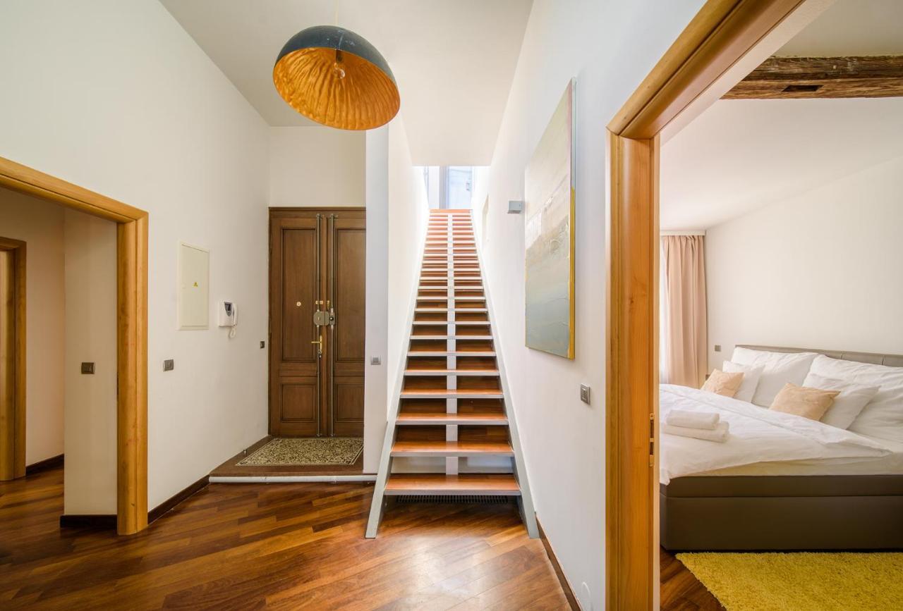 Triplex Kings In Old Town Apartamento