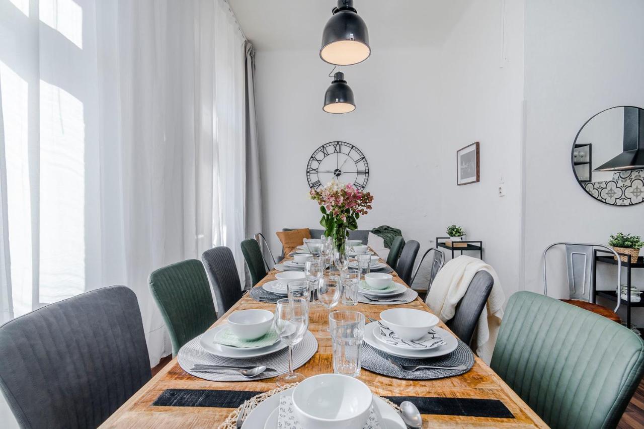 Modern And Huge Apts In Center By Michal&friends Apartment