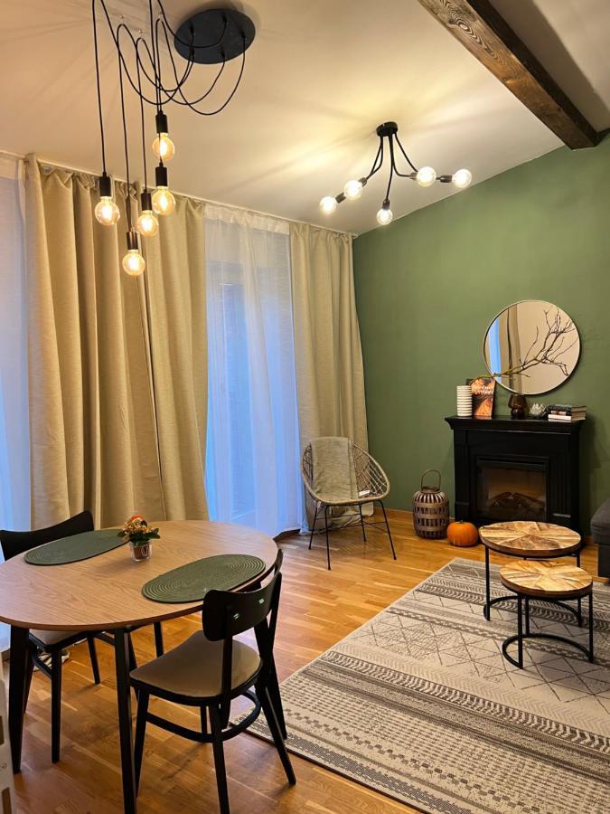 Black Pearl By Vysehrad Castle Apartment