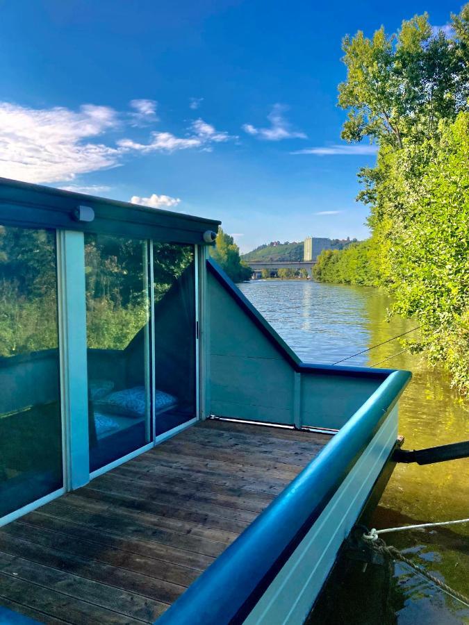 Tekne Houseboat - Place In