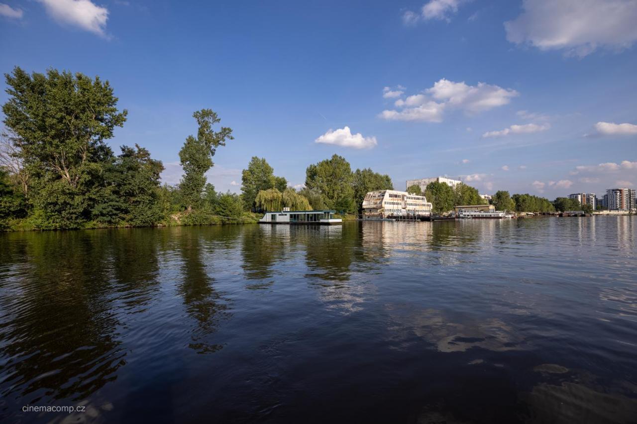 Tekne Houseboat - Place In