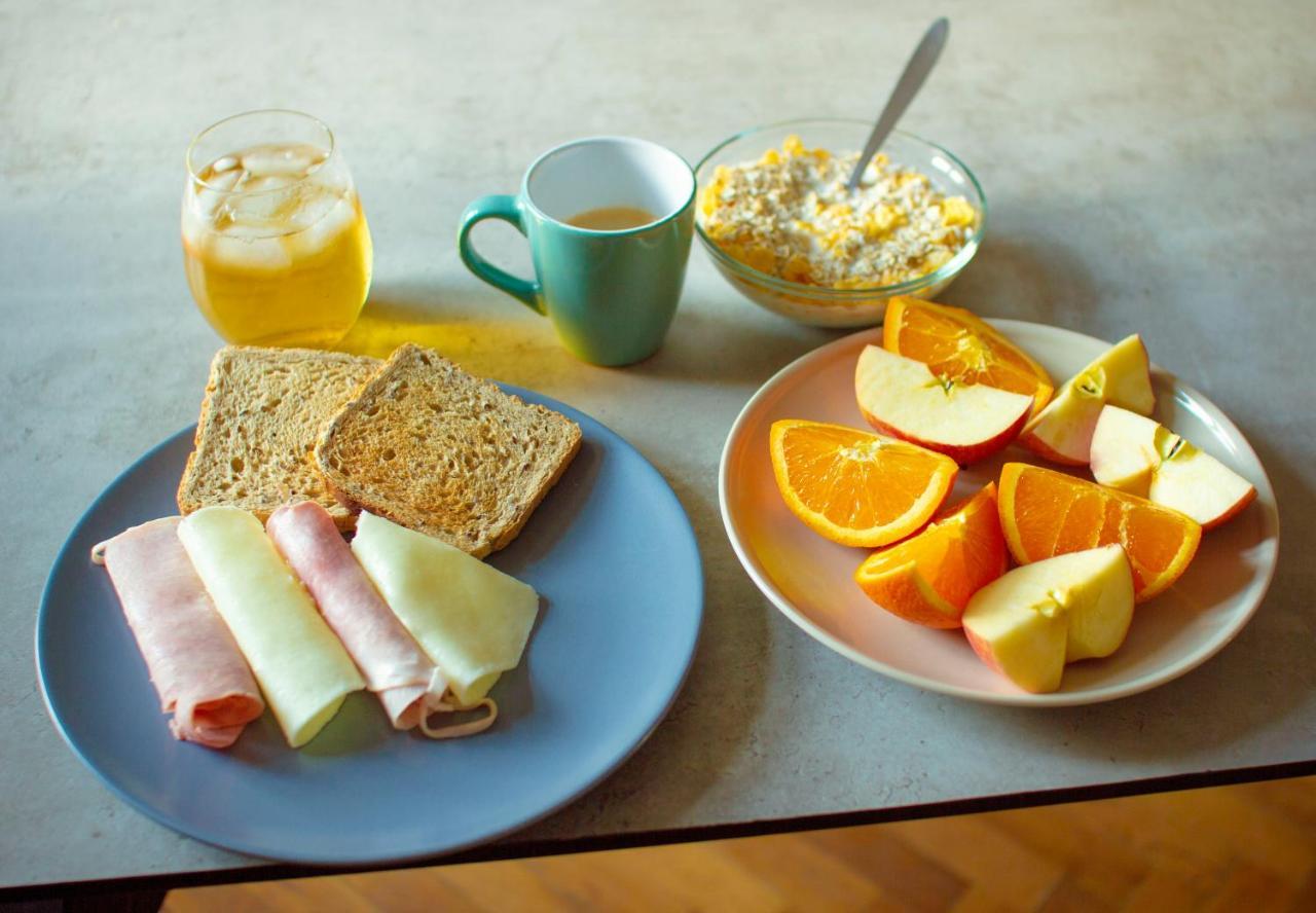 Double King Size Sunny In Castle Area Apartment *