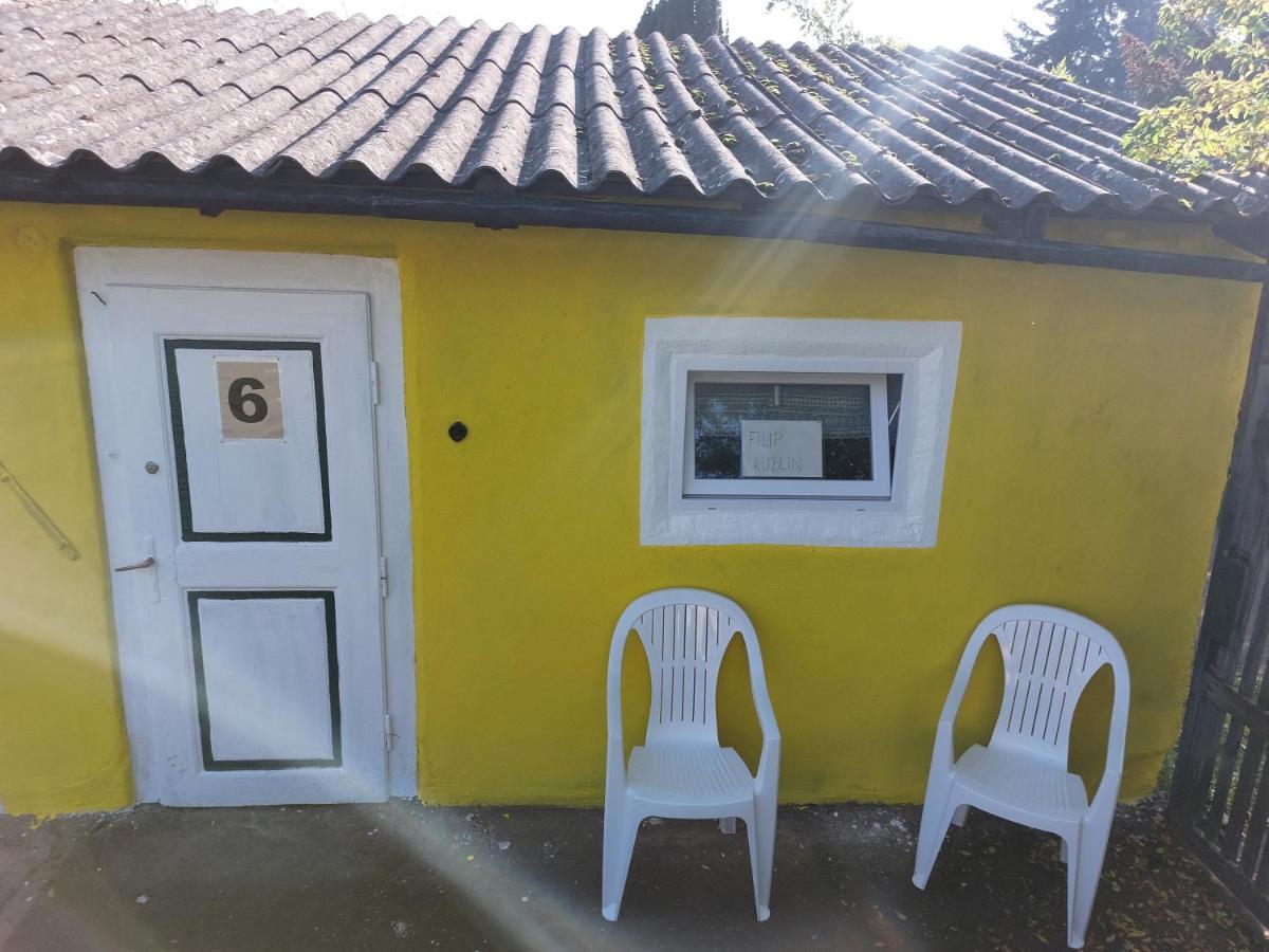 Retro Challenge And Garden Guest house Prague