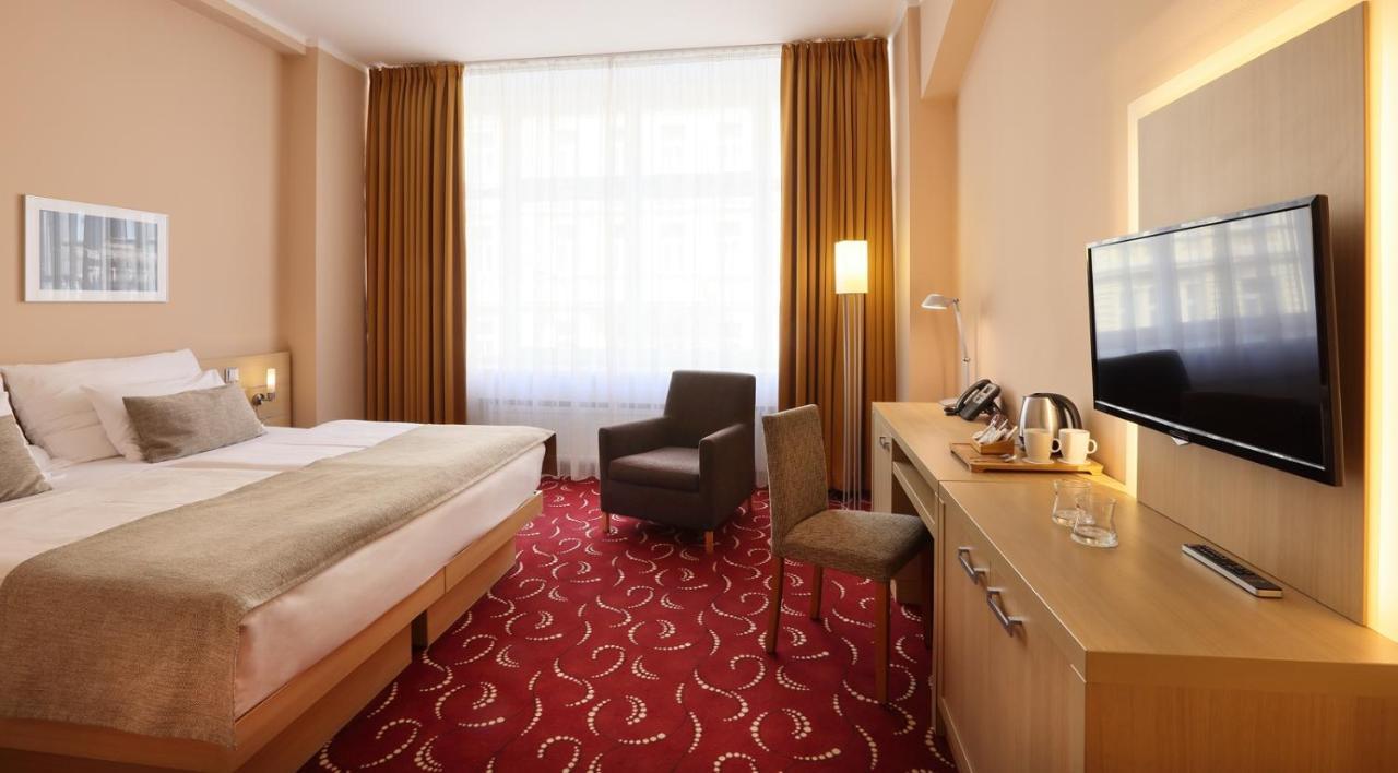 Hotel Amarilis 4*