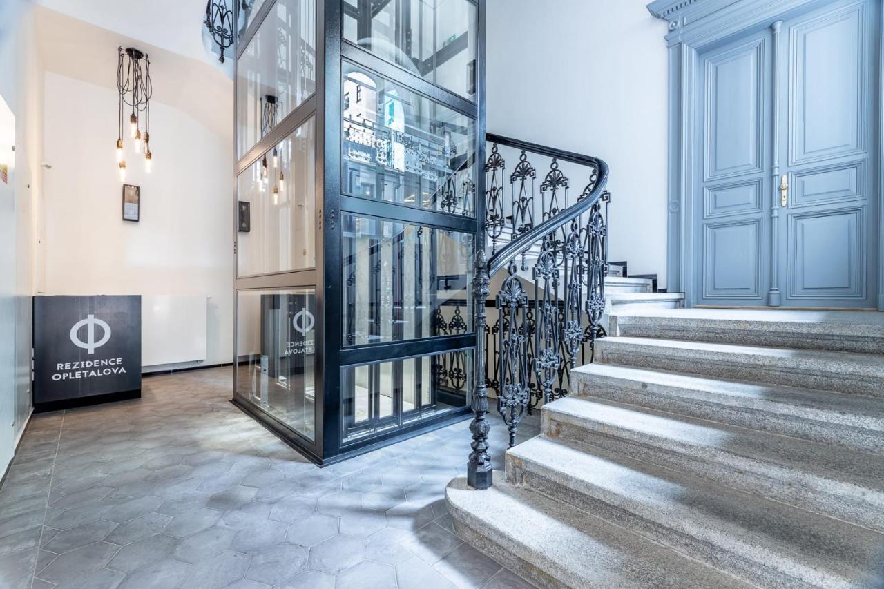Luxury Located In Nove Mesto In The Centre Of Apartamento