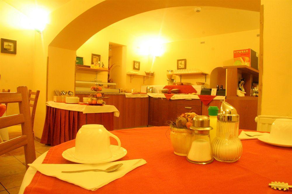 La Madeleine Hotel