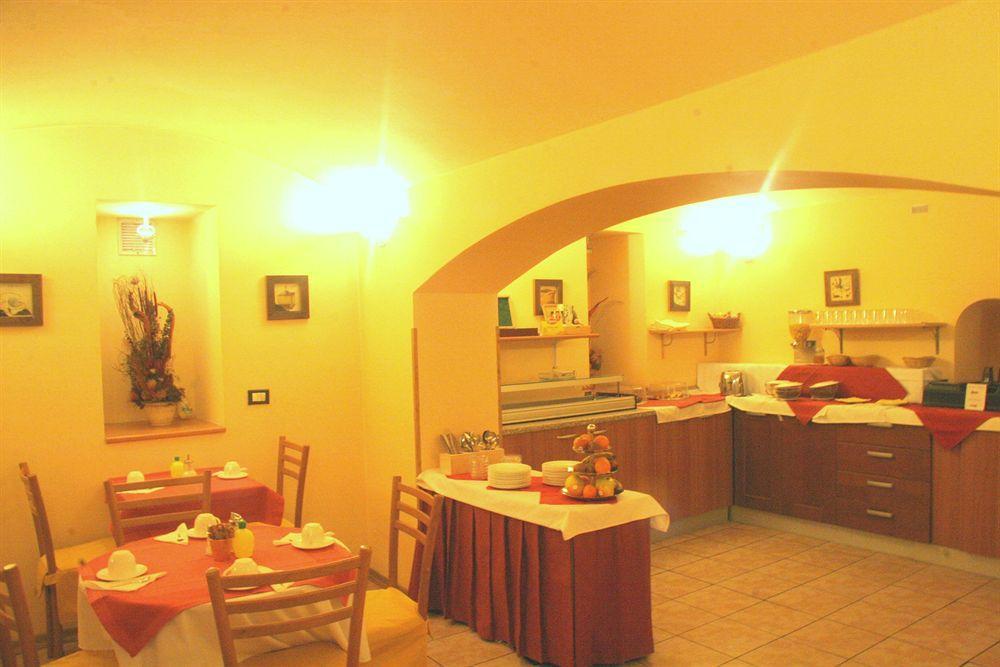 La Madeleine Hotel 3*