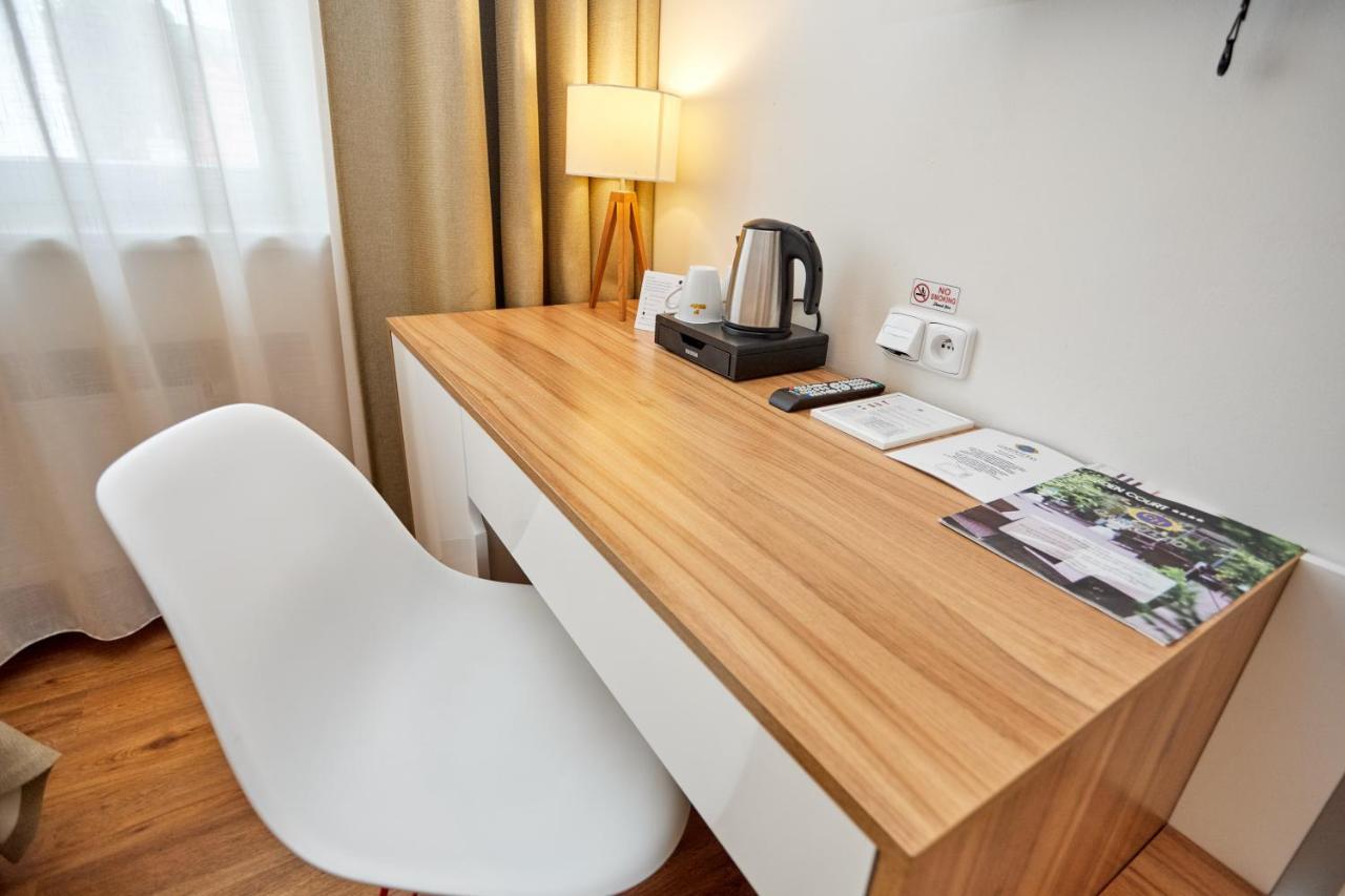 Garden Court Hotel 4*