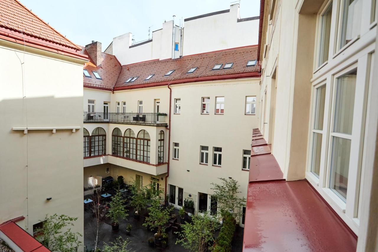 Garden Court 4* Prague
