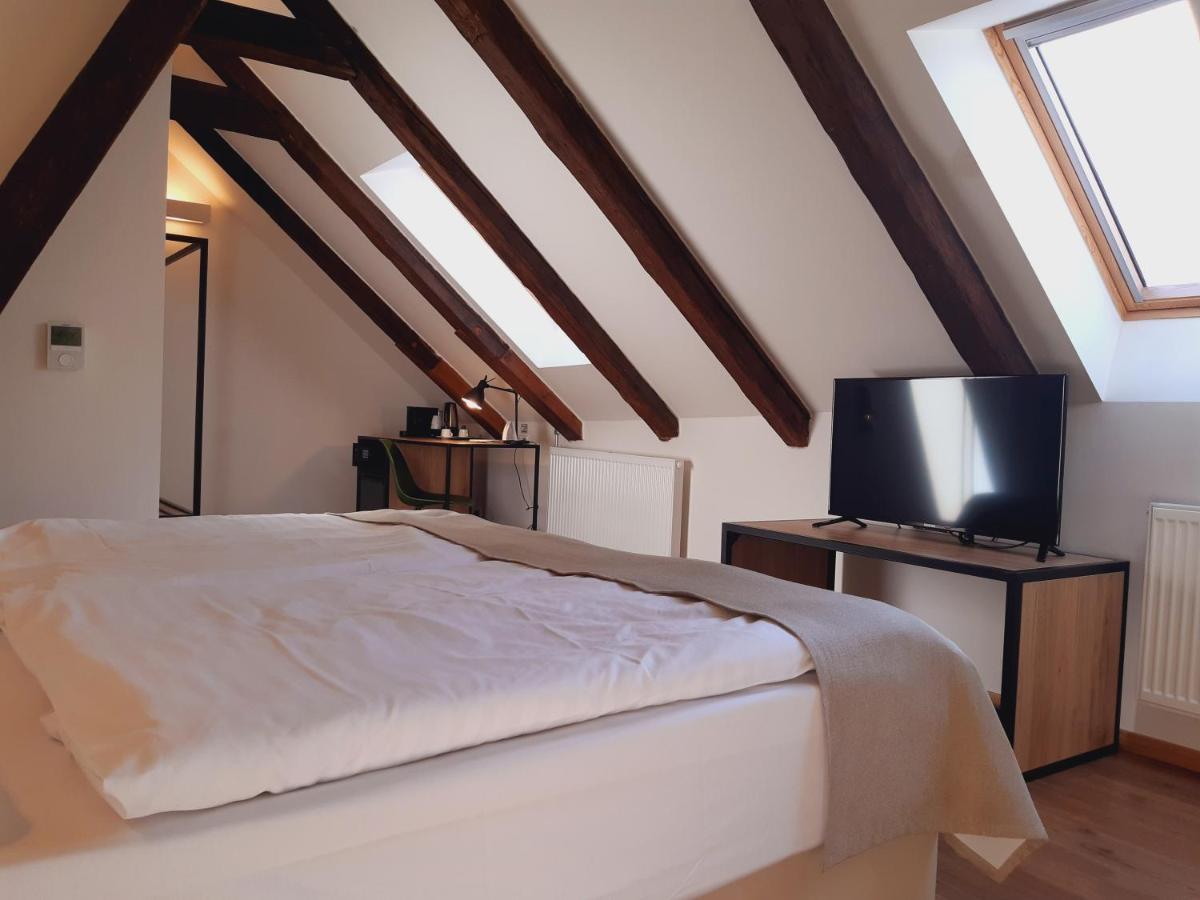Hotel Garden Court 4*