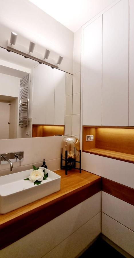Amazing Flat With Garden, Vinohrady Near Center * Prague