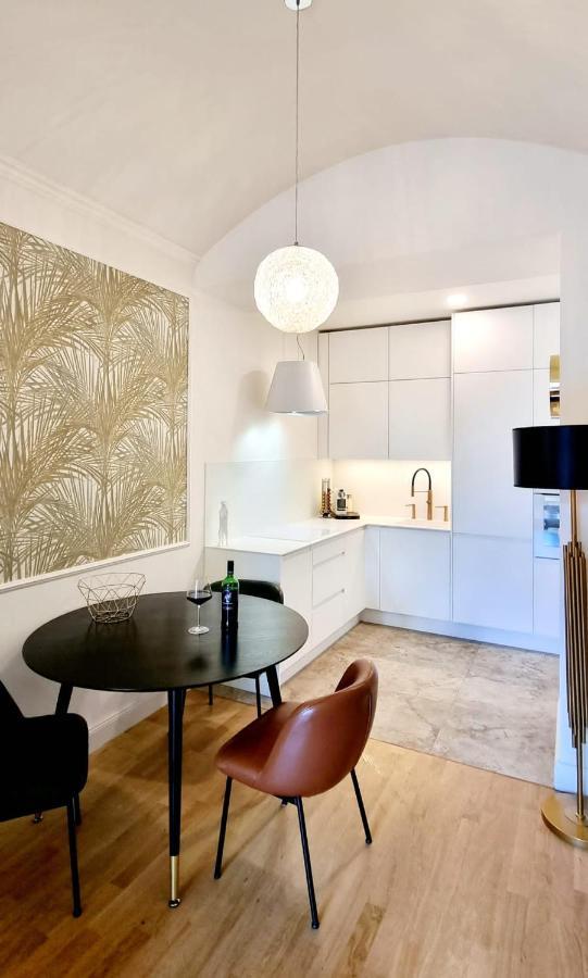 Amazing Flat With Garden, Vinohrady Near Center Apartment