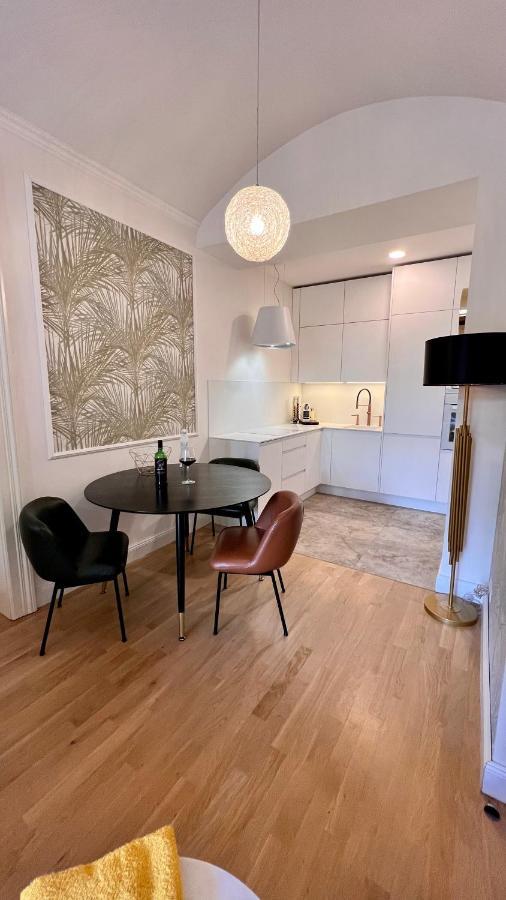 Apartment Amazing Flat With Garden, Vinohrady Near Center Prague
