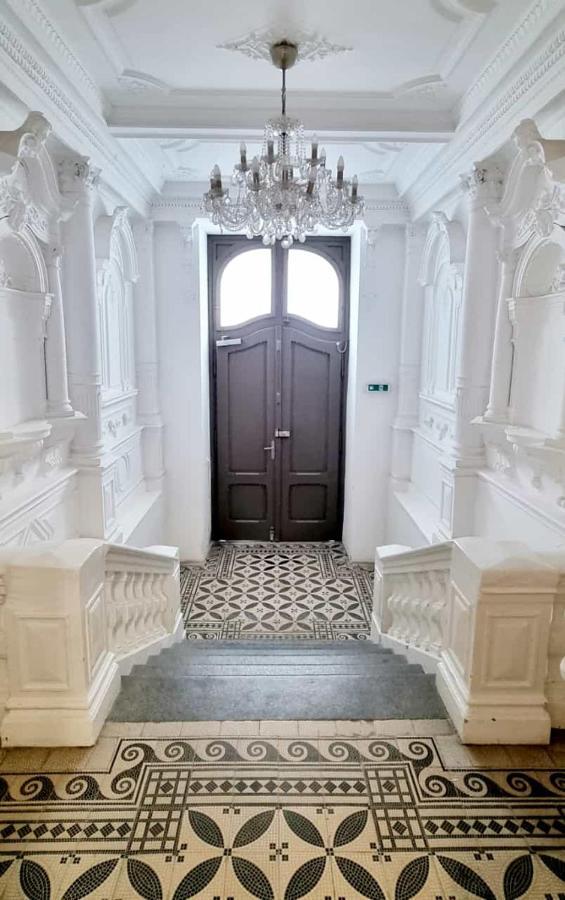 Amazing Flat With Garden, Vinohrady Near Center Apartment