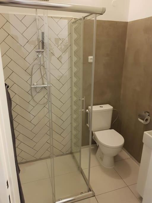 Stylish By Namesti Miru Apartment *