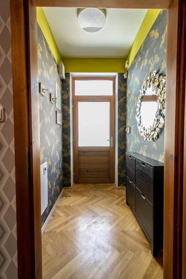 National Museum 3bdr Golden Stork Spot Apartment *