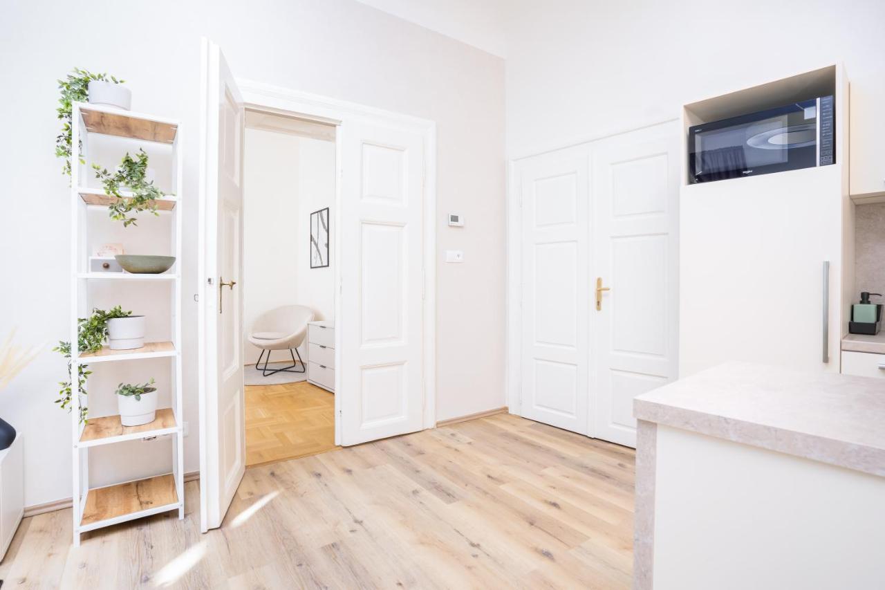 Days - Bright - Old Town Appartement