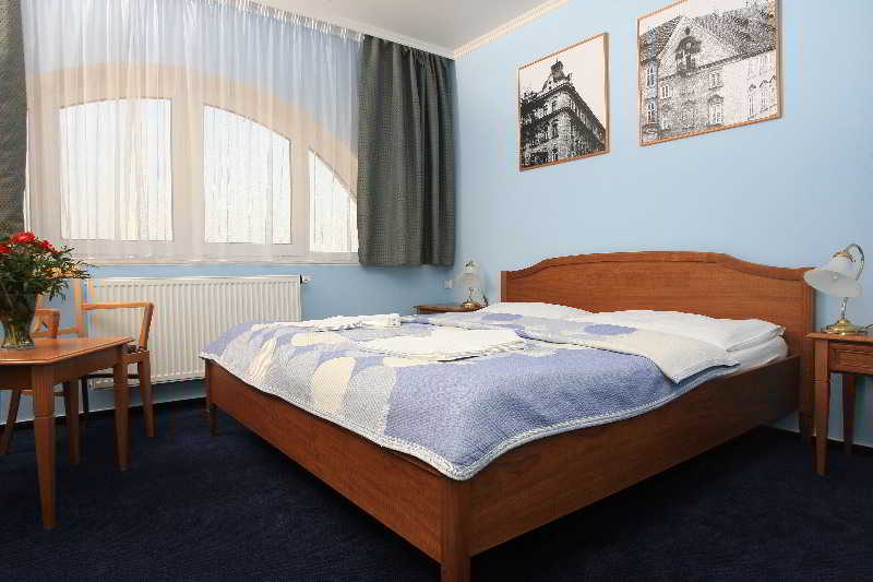 Hotel Anna 3*