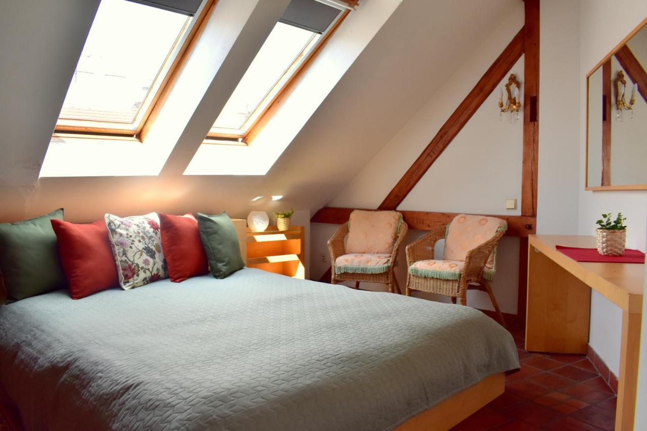 Old Town Konviktska - Bohemian Appartement