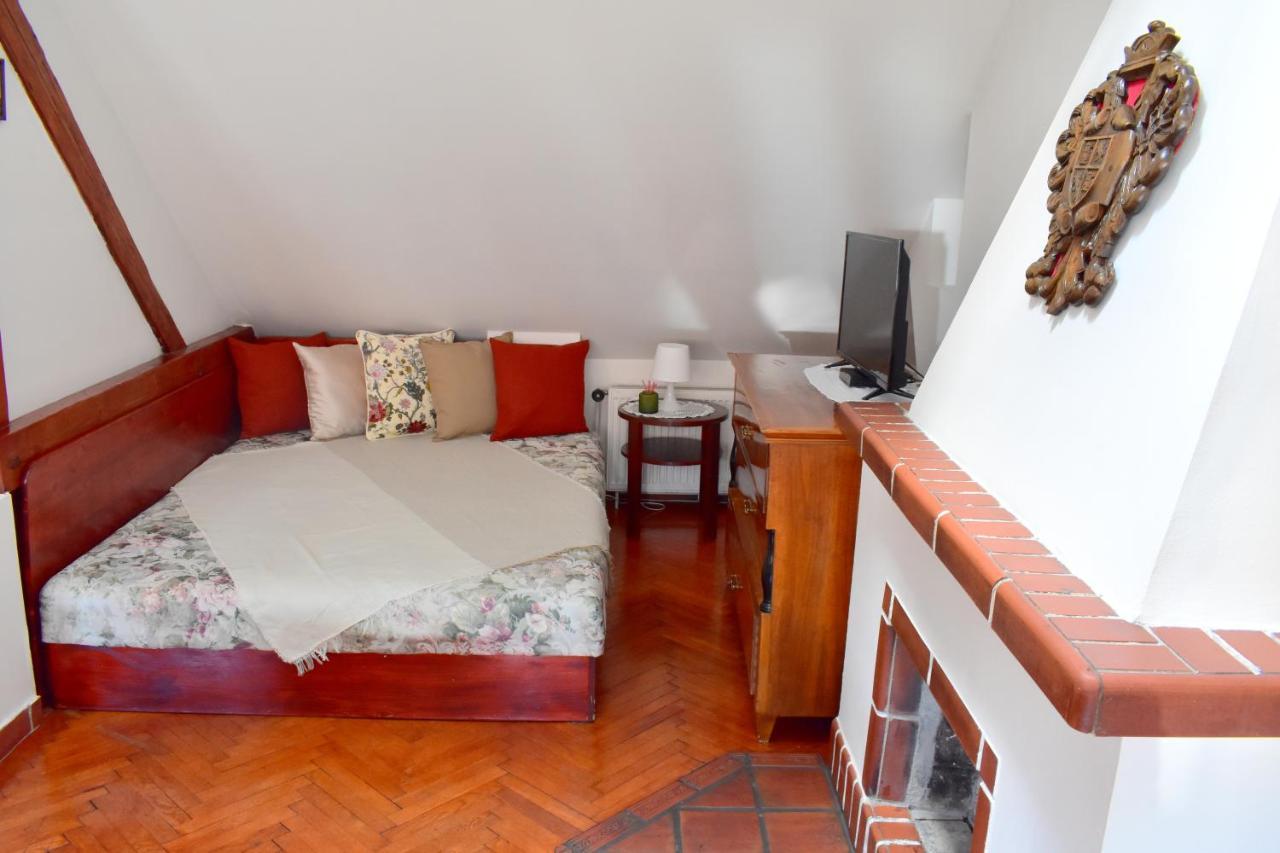 Old Town Konviktska - Bohemian Appartement