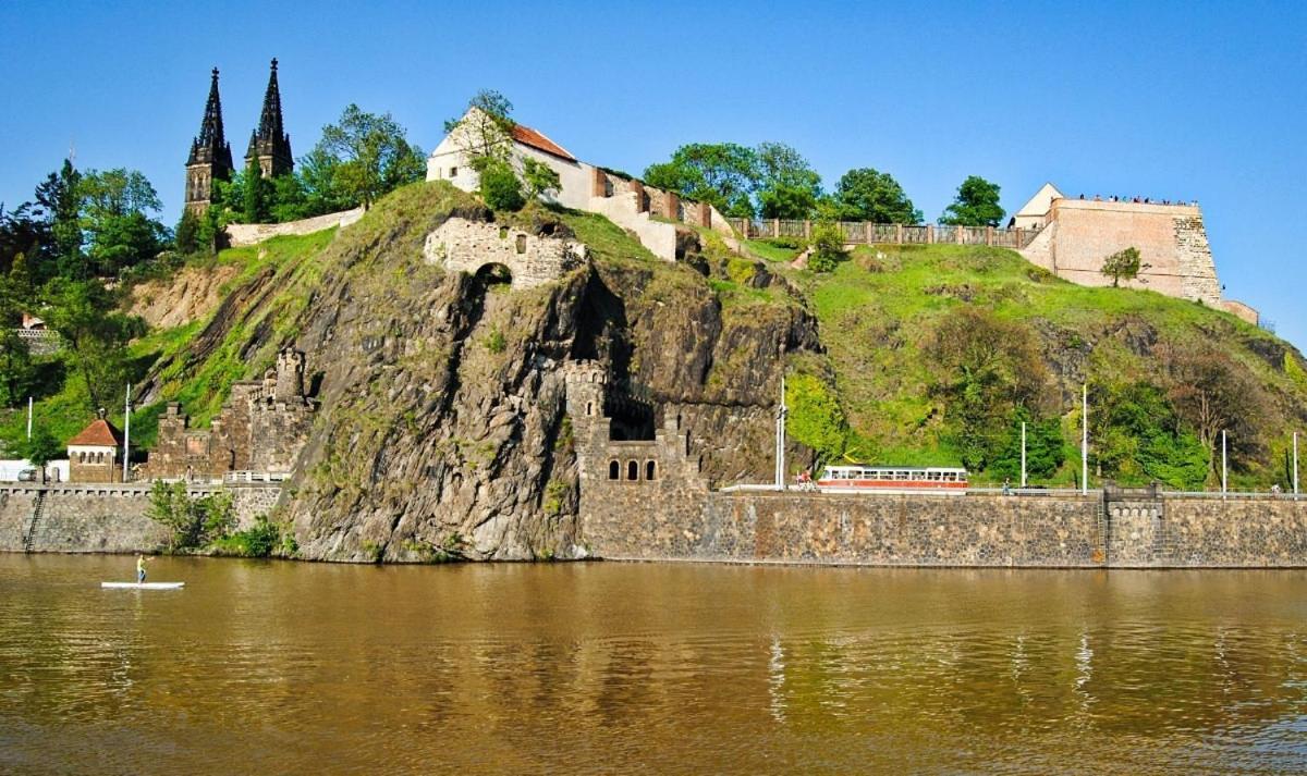 Helen Homestay Vysehrad *