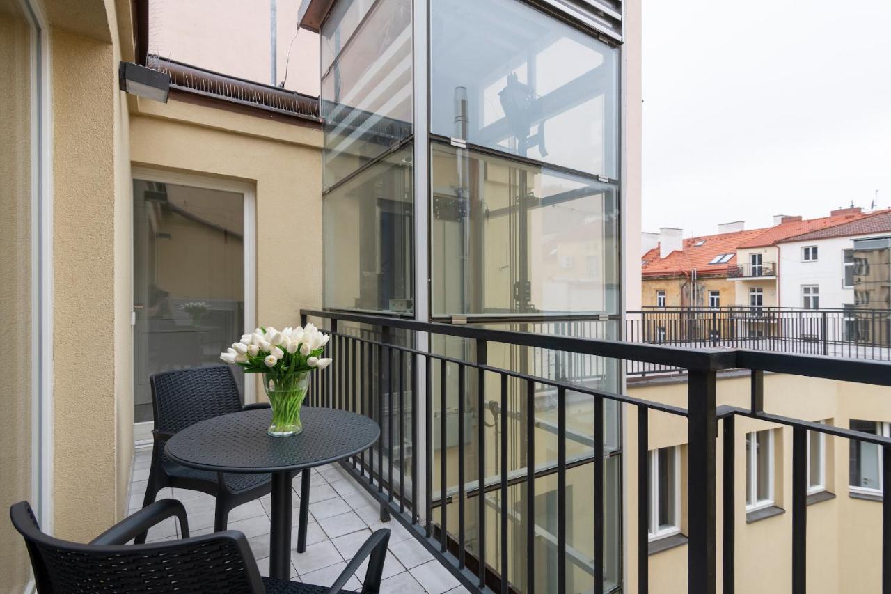 Kinsky Garden And By Dwellfort Aparthotel Prague