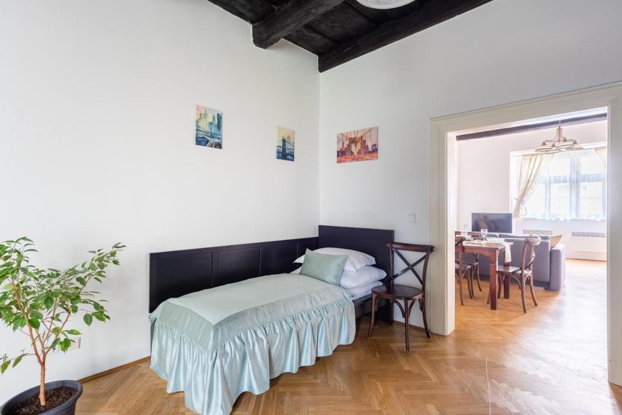 St. George Apartment *